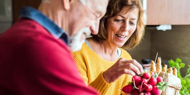 Couple going through their healthy food delivery